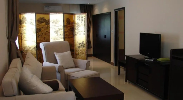 Suite Plaza Hotel