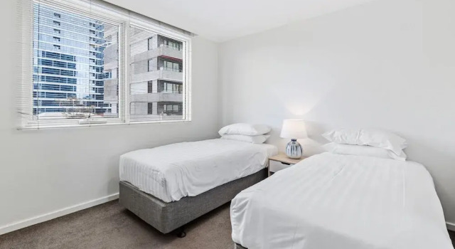 Gorgeous 3-bed Apartment Near Flagstaff Gardens, Забронировать Апартаменты/квартира Мельбурн Melbourne Region, рядом с Federal Court of Australia