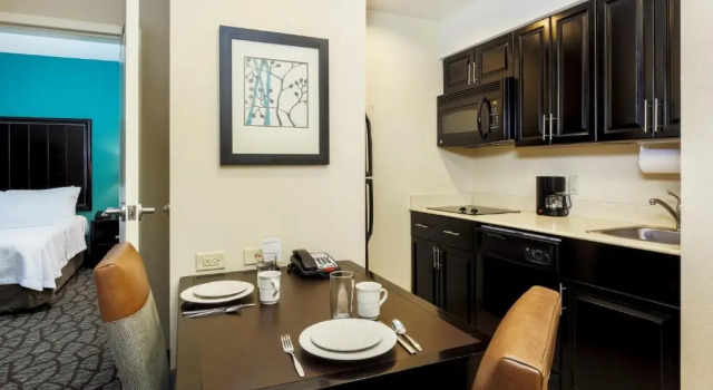 Двухместный люкс c 1 комнатой Homewood Suites by Hilton Lawton