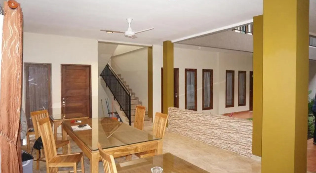 Aloha hotel Yogyakarta, Book Hotel Billige hoteller i Timuran