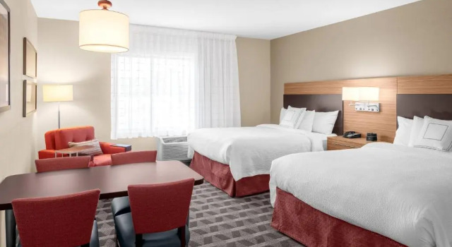 Четырёхместная студия TownePlace Suites by Marriott Cincinnati Fairfield