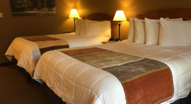 Silver Moon Inn, Забронировать Отель Эстес-Парк Rocky Mountain National Park, рядом с Сквер Barlow Plaza