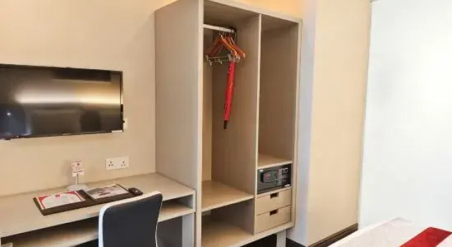 Двухместный люкс Mei Hotel