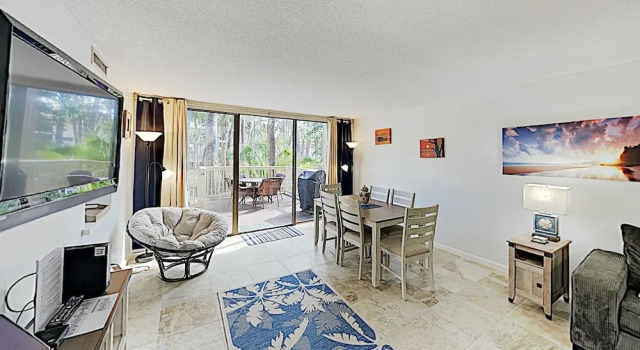 New Listing! Stylish Condo: 2 Pools & Beach Cabana Condo, Забронировать Апартаменты/квартира Апартаменты Южной Каролины, Апартаменты/квартира