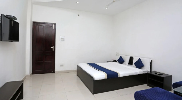 Townhouse OAK Hotel MP Inn, Забронировать Отель Отели штата Махараштры 3 звезды, 3*