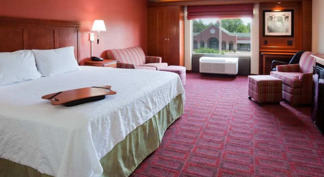 Полулюкс Hampton Inn Wausau