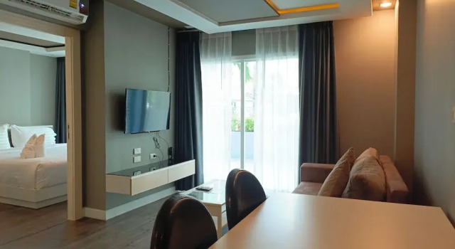 Люкс Wisdom Hotel & Residence