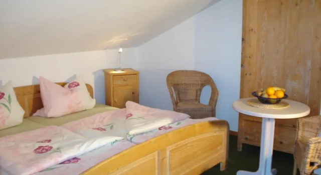 Gästehaus Michaela, Prenota Hotel Bad Kohlgrub Pfaffenwinkel, vicino a Hörnlebahn