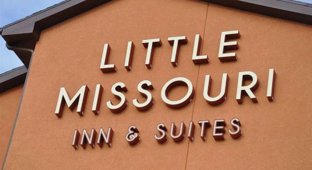 Little Missouri Inn & Suites