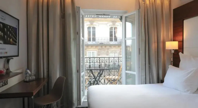Двухместный номер Privilege с балконом Le Grand Hôtel Grenoble, BW Premier Collection by Best Western