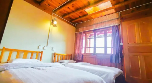 Tiger leaping gorge tea horse gasthaus, Book Hotel Cheap Hotels in Yunnan