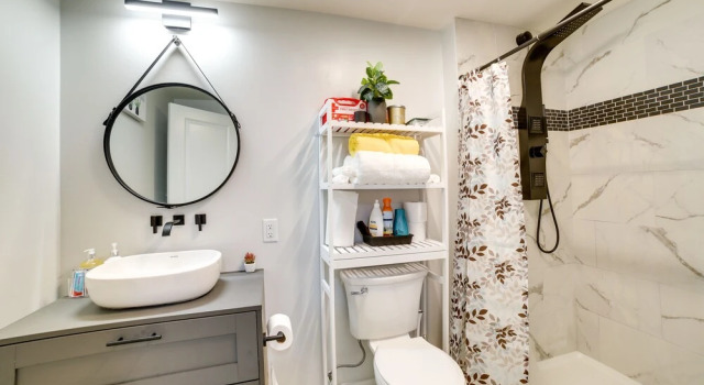Коттедж Monroeville Vacation Rental - 2 Mi to Downtown!