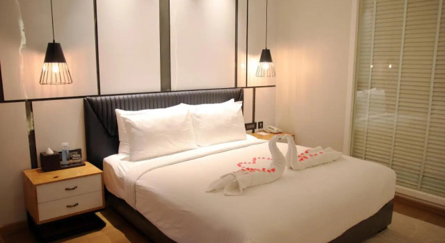 Udman Greater Noida By Ferns N Petals, Забронировать Отель Бизнес-отели Грейтер-Нойда, 4* 5*