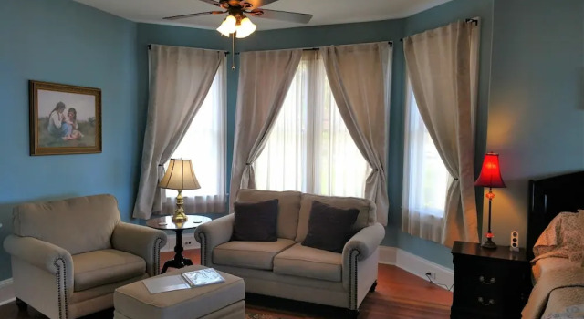Люкс Luxury Saltair Inn Waterfront B&B