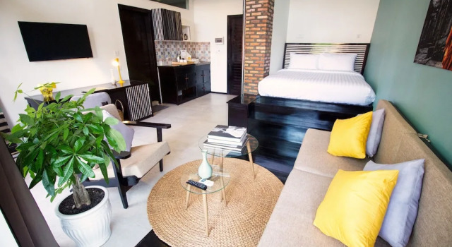 Студия с балконом и с видом на город Ananda's Siem Reap