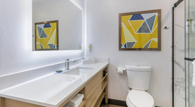 Четырёхместный номер Standard Comfort Inn & Suites Irvine Spectrum