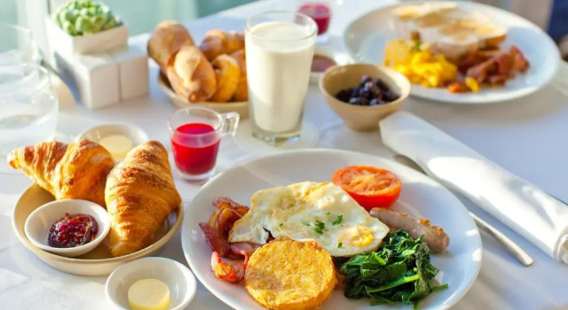 Двухместный номер Standard с балконом и с видом на море AVANTI Lifestyle Hotel