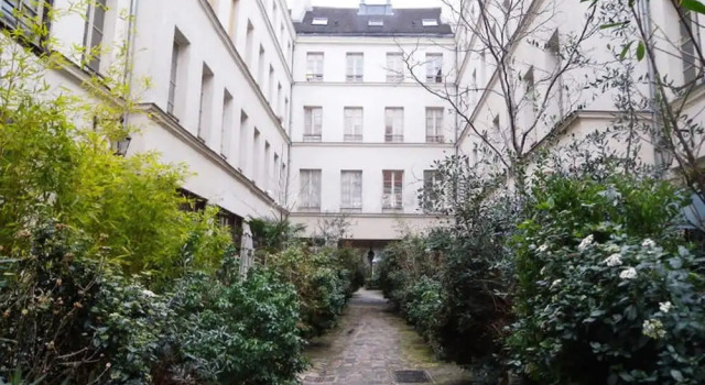 Apartment With one Bedroom in Paris, With Wonderful City View, Furnish, Забронировать Апартаменты/квартира Париж Иль-де-Франс, рядом с Musée Cognacq-Jay