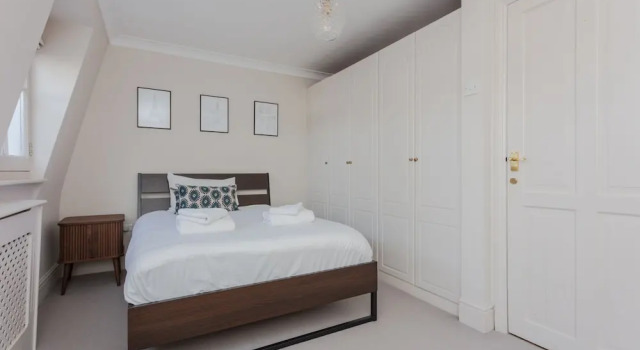 Newly Refurbished 4 Bedroom House in East London