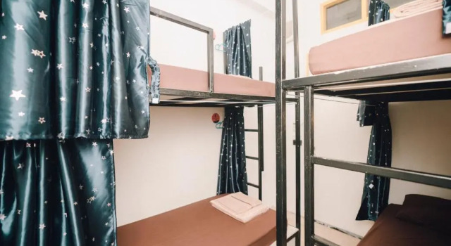 Кровать в общем номере с видом на город Liberta Hostel
