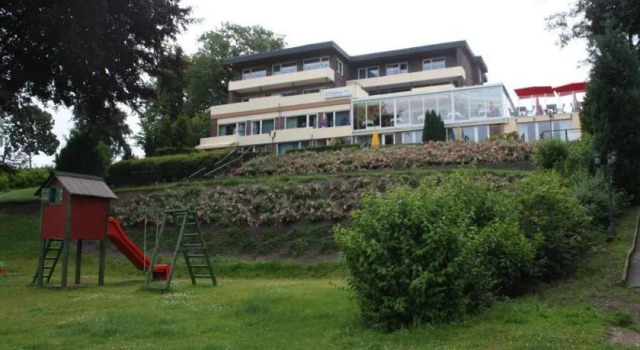 Hotel am See Der Redderkrug, Забронировать Отель Ойтин Holstein Switzerland