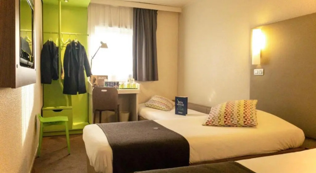 Трёхместный номер Superior Campanile Paris CDG Airport Villepinte