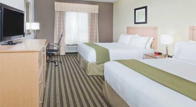 Holiday Inn Express Hotel & Suites Alvarado by IHG