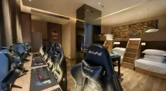 Кровать в общем номере ReMAX Remai Electronics Competition Hotel (Ningbo South Business District Lomon Global City)
