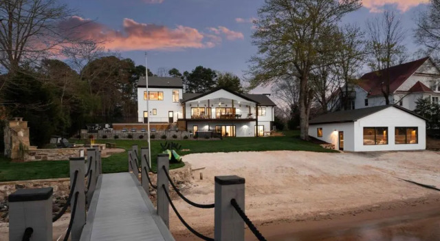 Коттедж с 3 комнатами Keenan Beach W/beach, Heated Pool & Game Room
