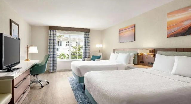 Четырёхместный номер Standard с балконом и с видом на океан Hilton Garden Inn Carlsbad Beach