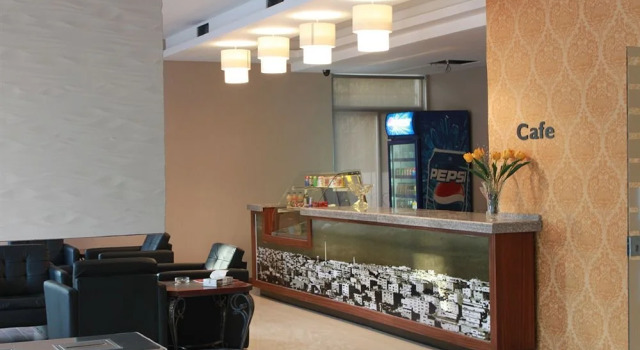 Sana, Prenota Hotel Şāfūţ Al-Zarqa Governorate