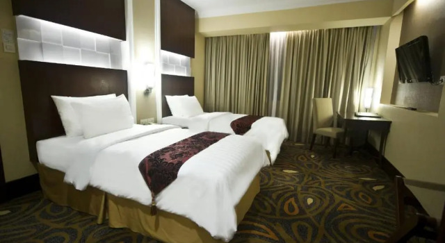 Люкс Пентхаус Emerald Garden International Hotel