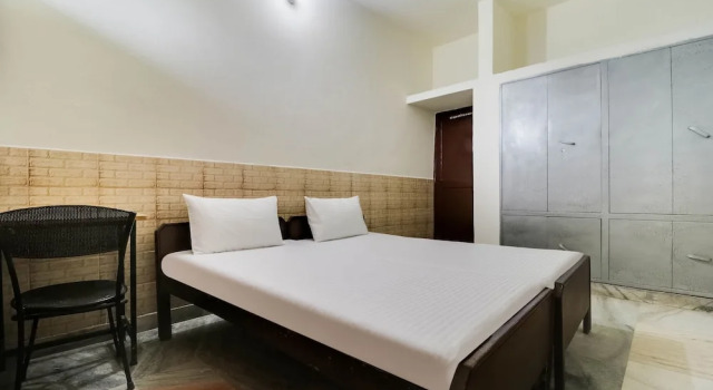 Hotel Ashiana by OYO Rooms