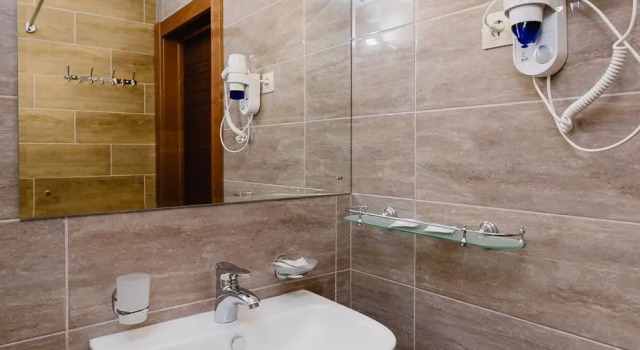 Двухместный Корпус Прайд Стандарт с балконом и с видом на сад Family Pride Inn