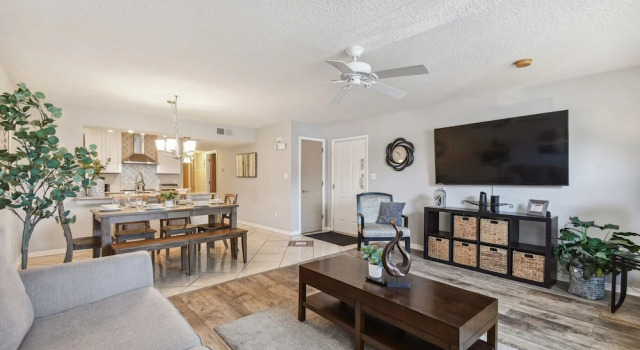 Vacation Home Near Disney, Book Feriehus Hoteller i Four Corners med pool, Swimmingpool