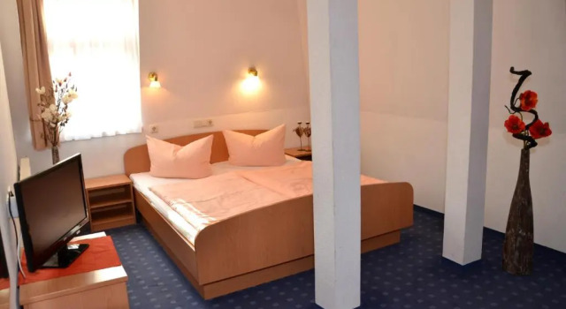 Hotel Vierenstraße, Varaa Hotelli Hotellit Ore Mountains pysäköinnillä, Pysäköinti