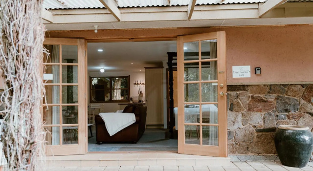 The Garden Suite, Book Hotel Melbourne 