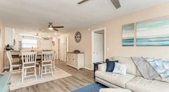 Anna Maria Island Sunshine Kiss Villa, Забронировать Вилла Отели Sarasota Area с парковкой, Парковка
