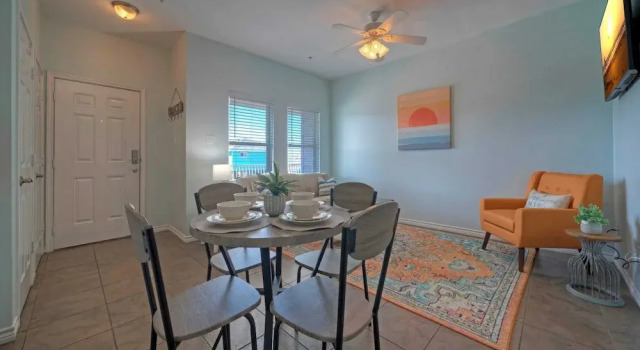 Minutes to the Beach w/ Pool, Sleeps 8 Two Condos: Costa Bahia