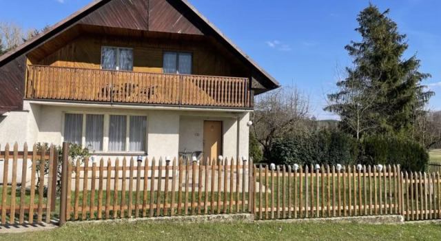 House Jaruška Branzez, Rezerwuj Hotel  