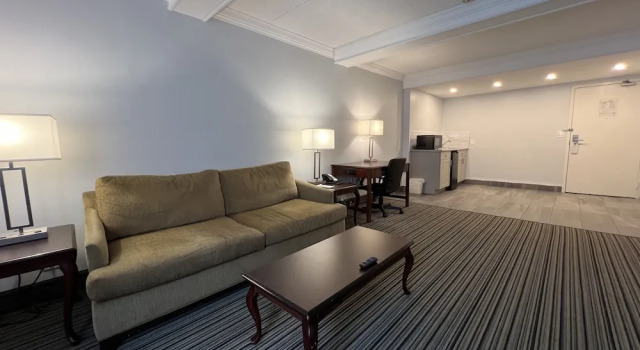 Люкс Ramada by Wyndham London