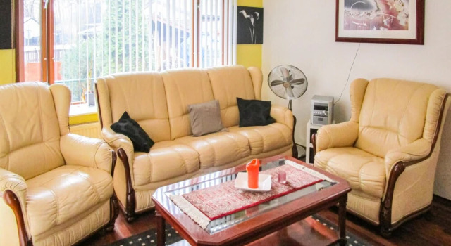 Awesome Home in Lanaken With 2 Bedrooms, Wifi and Outdoor Swimming Pool, Prenota Hotel Hotel a Flanders con parcheggio, Parcheggio