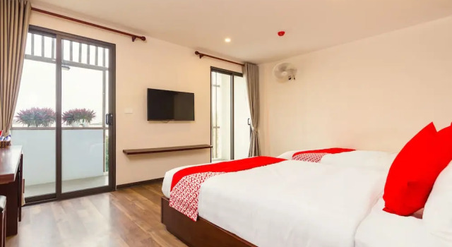 Четырёхместный номер Deluxe OYO 930 Thang Long Hotel