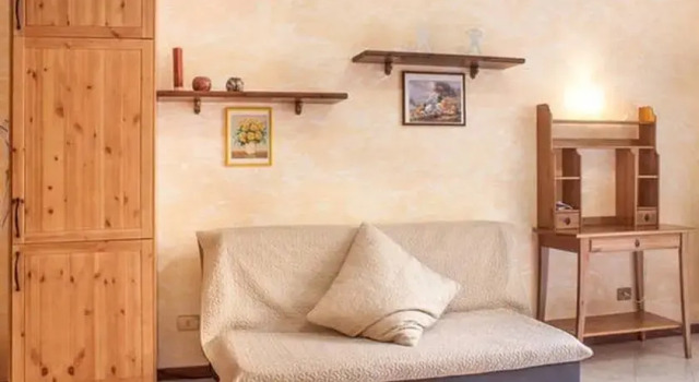 Apartment Monolocale Al Pontile, Book Apartment Hotels in Bellano with Parking, Parking