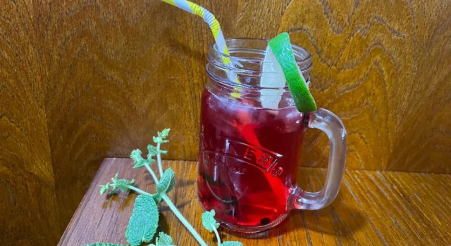 Номер Deluxe Crown & Anchor Inn