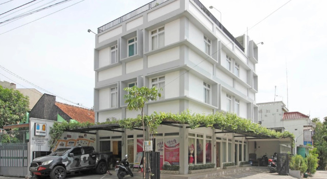 RedDoorz near Solo Balapan Station