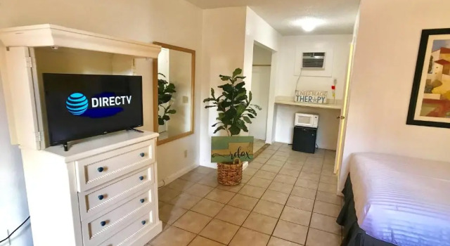 Sunny Palms Inn, Забронировать Отель Лейк-Уорт Palm Beach County