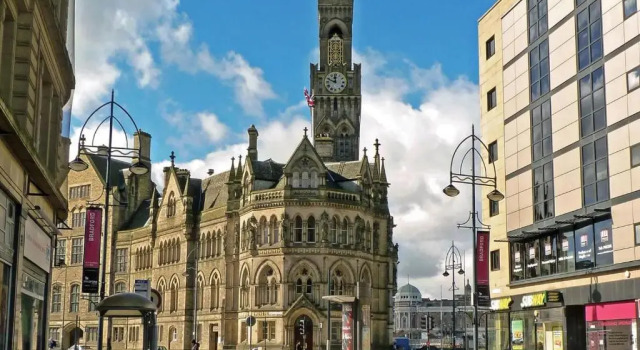 Captivating 2-bed Apartment in Bradford