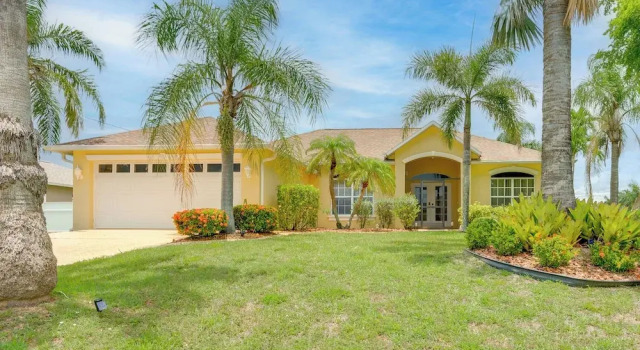 Коттедж 6 Mi to Coast: Cape Coral Family Home