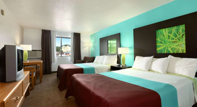 Четырёхместный номер Standard The Suite Inn